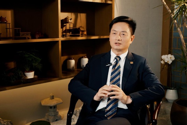 汪英武：一块物业品牌广告登陆机场大屏背后的战略思考(图2)