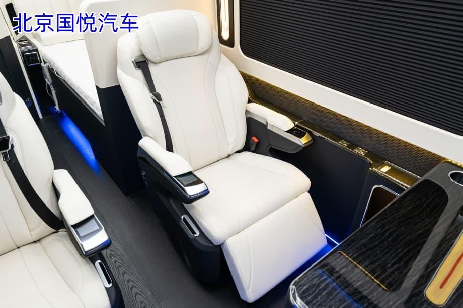 红旗国悦7座家庭出游的温馨移动城堡辽阳现车报价多少(图2)