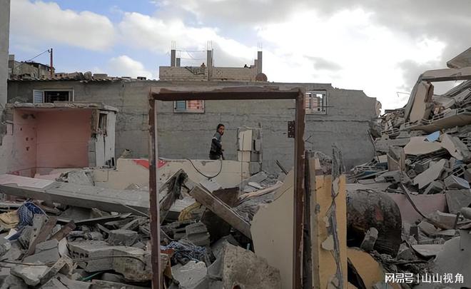 加沙饥饿婴儿画面曝光营养不良死亡数万网友 来卖惨当寄生虫(图7)