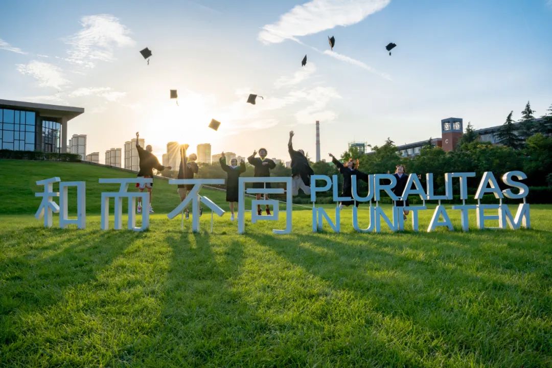 你的热爱终会闪光！12位欧亚毕业生对学弟学妹们说