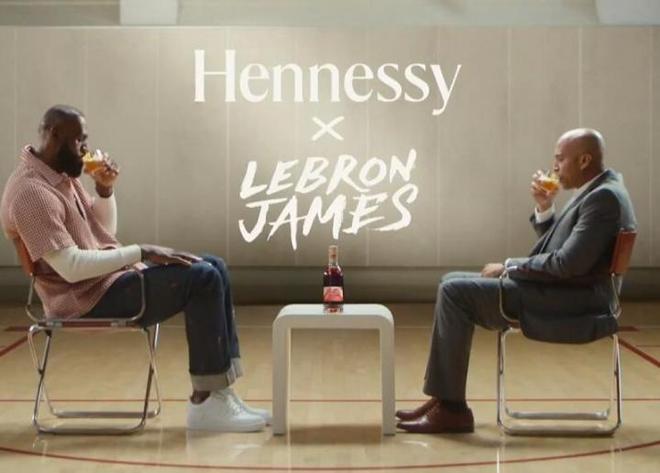 决定20竟是一条广告代言拿捏流量还得是詹姆斯