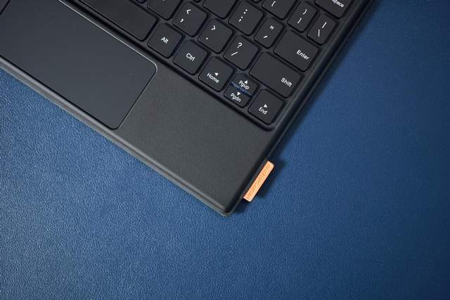 三合一便携PC 你的移动办公娱乐神器 壹号本游侠X1 Air评测(图5)