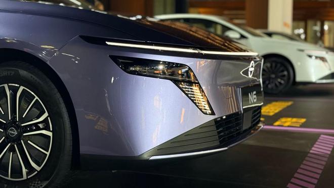 919万起180km纯电续航+“移动大沙发”！东风日产N6上市(图13)