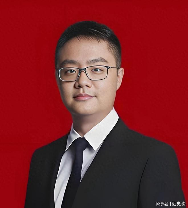 85后湖南伢子从华为离职摆地摊！3毛打火机起家5年拼出240