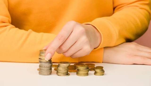 ChatGPT和传统搜索引擎在一条钢丝上越走越近