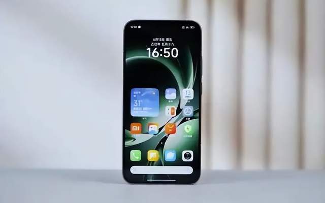 小米坚决“清仓”16GB+1TB跳水882元顶配版旗舰售价更亲民了