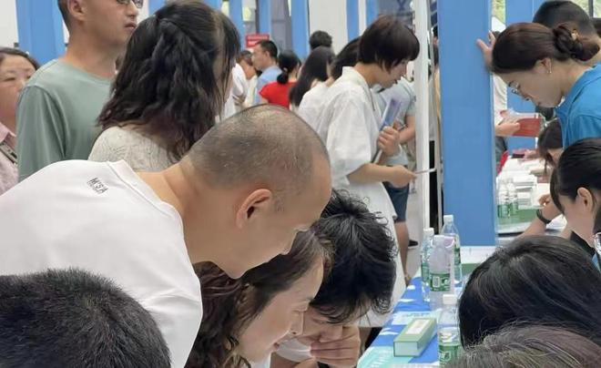 中国未来将淘汰8个专业就业率极低毕业生很难找工作！(图2)